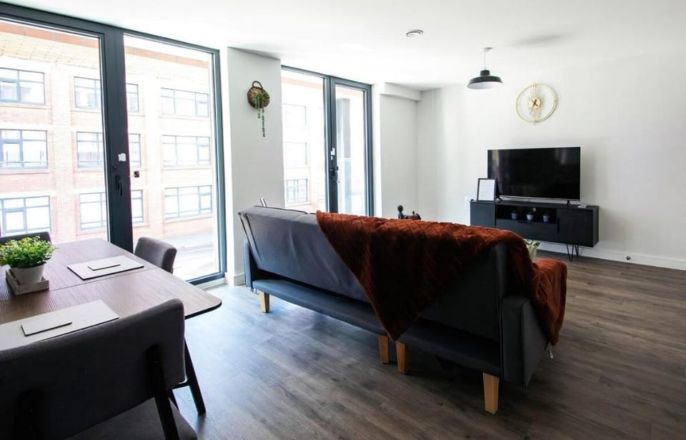 Birmingham - City Centre Plush Suite, 2 Bed 2 Bath Apartment in Birmingham