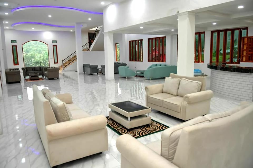 Jonna Pluto Highland Villa in West Java
