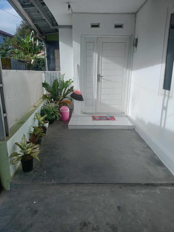 EXPRESS O 92303 Homestay Mutiara Wonosobo Syariah Hotel in Indonesia