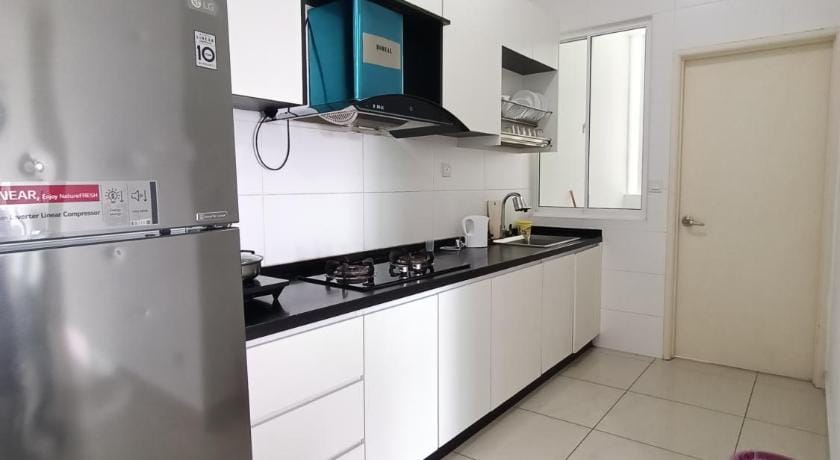 Supervalue Pinnacle Tower JB Town 3 Bed 2 Bath Apartment in Johor Bahru