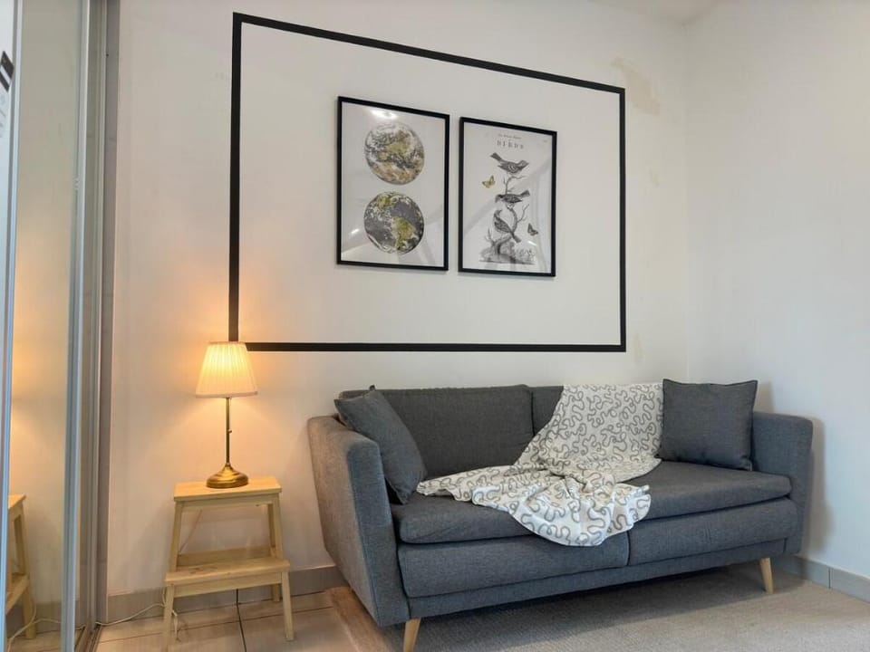 Almas Studio Cozy Netflix 100mbps By STAY Vacation rental in Johor