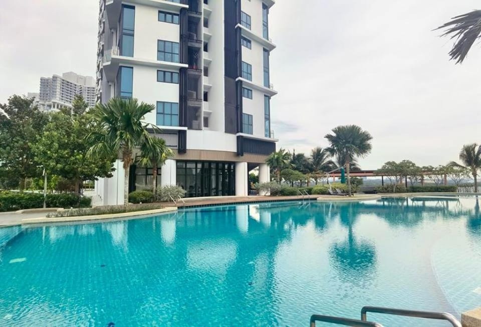 Almas Muji Cozy Studio100mbps Netflix By STAY Vacation rental in Johor