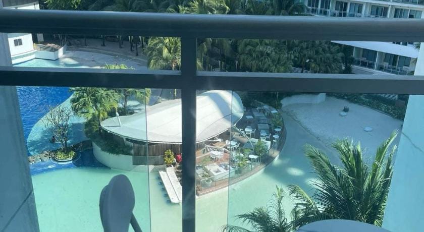 Azure Affordable Staycation Hotel in Paranaque