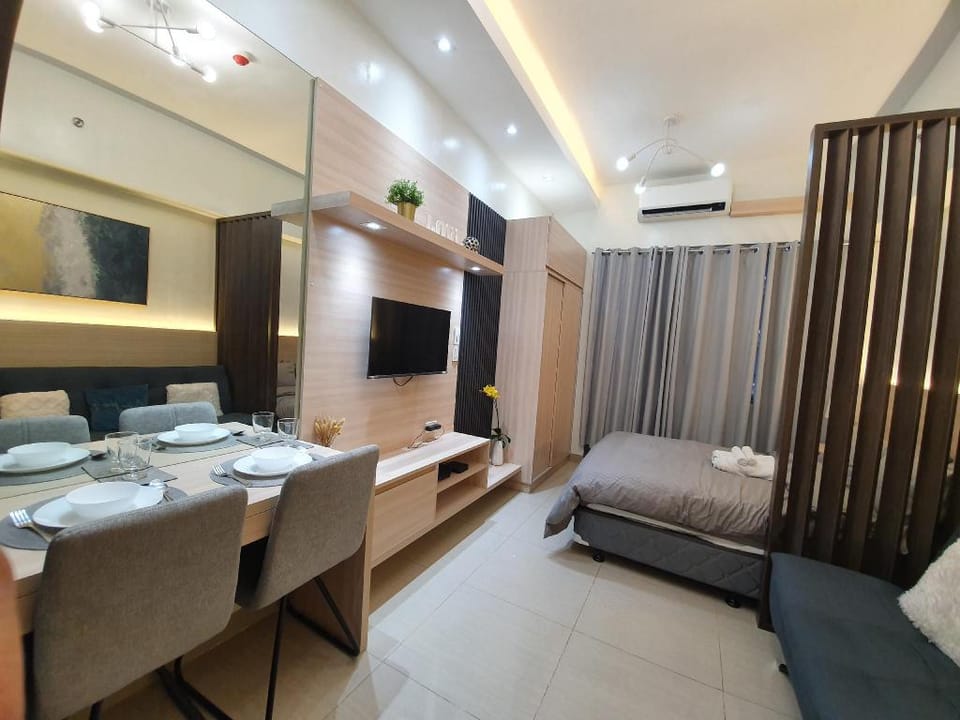 Aamani Suite near Mall of Asia Pasay Apartment in Pasay