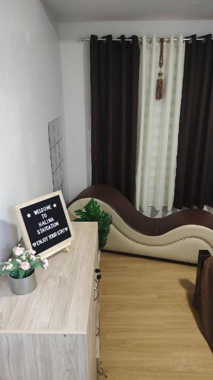 Cozy Condo Loveseat, Wi-Fi, Netflix, Karaoke Vacation rental in Bacoor