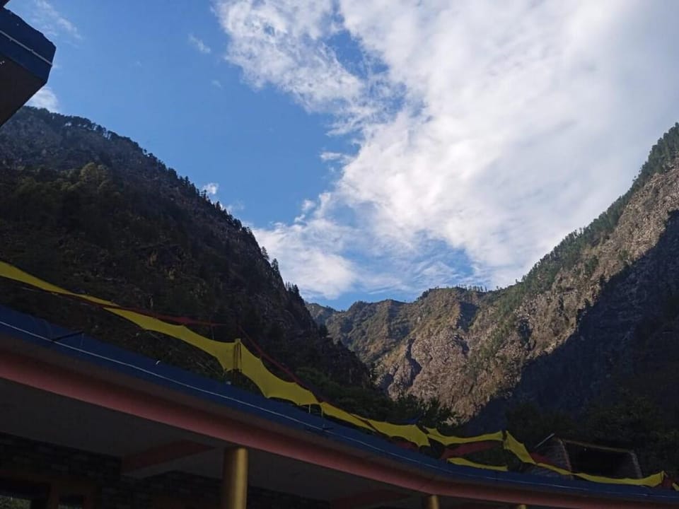 Cafe Destiny; Mountain view Room with Washroom Vacation rental in Himachal Pradesh