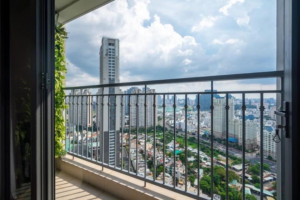 Vinhomes - 2 bedroom apartment with nice view Apartment in Ho Chi Minh City