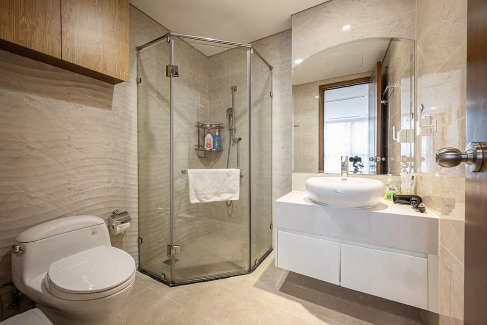 Vinhomes - 2 bedrooms apartment by Mai’s House Apartment in Ho Chi Minh City