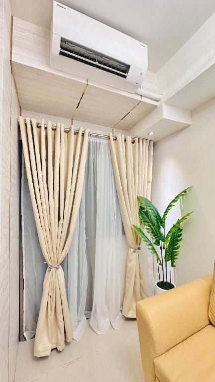Chicago’s Suite (FREE PARKING) Apartment in Pasay