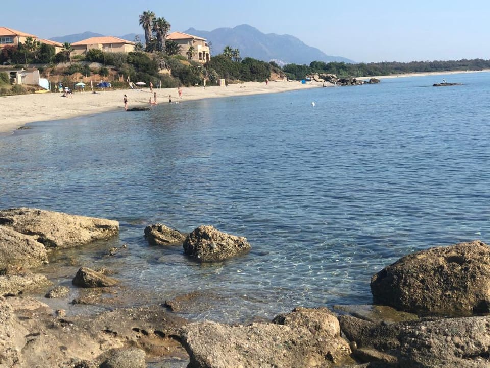 La Corse tranquille plage à 300m  piscine 4 pers Apartment in Linguizzetta