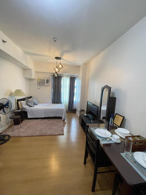 One Bedroom Cozy Condo in Manila near U.S Embassy Apartment in Manila City