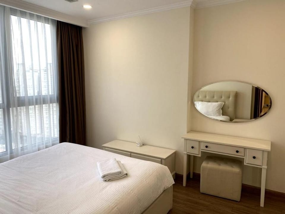 Vinhome Central Park Cho Thuê Ba Phòng Ngủ Hai VS  Vacation rental in Ho Chi Minh City