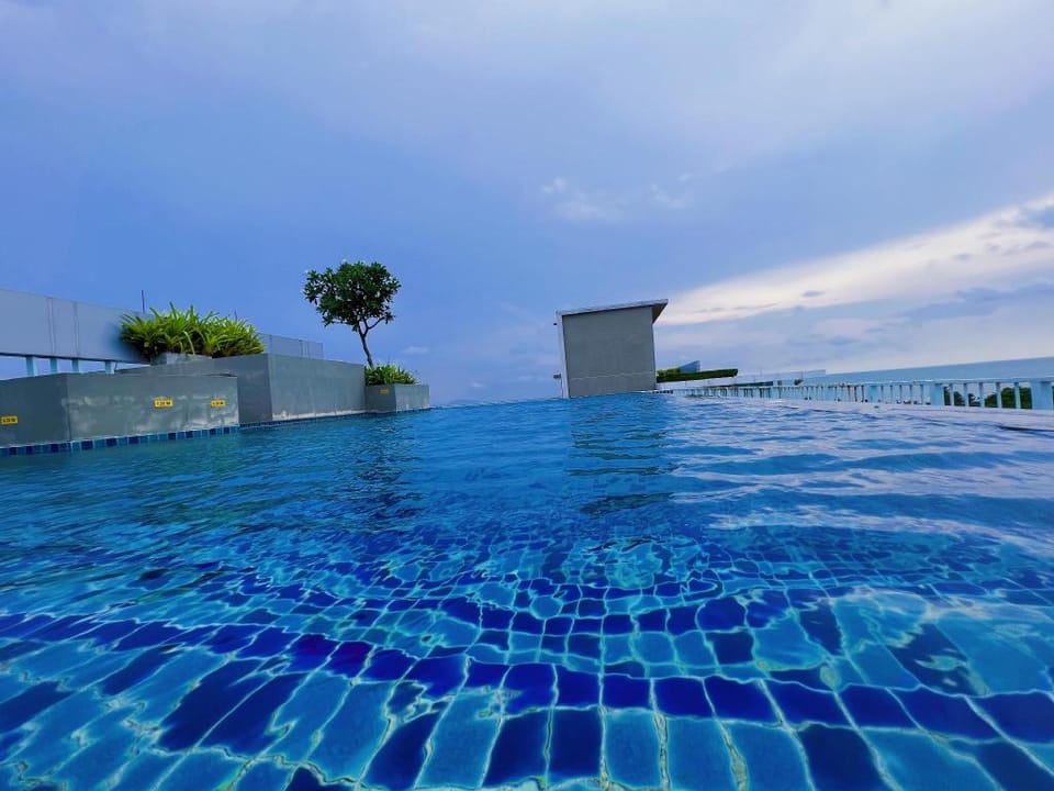 Lucky Room A Apartment in Chon Buri Changwat