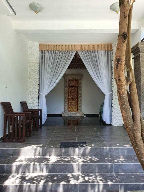 Glam Canggu Hotel in North Kuta