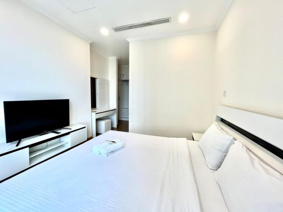 Vinhome Central Park Cho Thuê Hai Phòng Ngủ  Vacation rental in Ho Chi Minh City