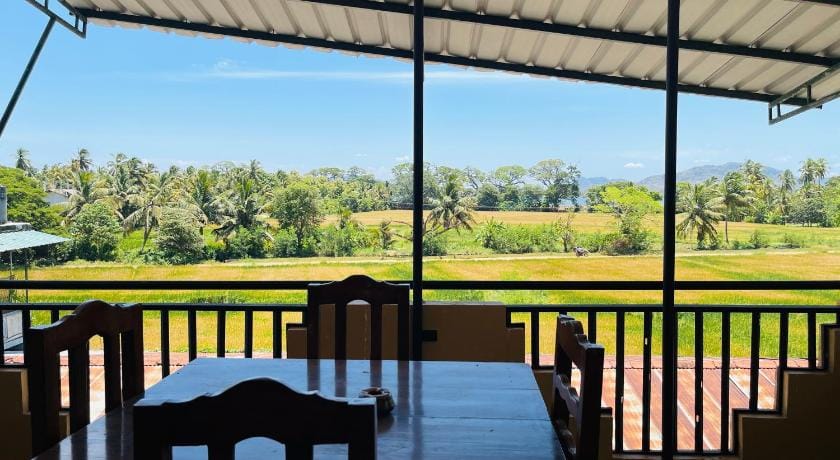 Hotel Grand View Hotel in Southern Province