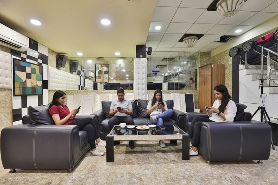 FabHotel Prime Welcome Palace - Nandi Park Society, Piplod Hotel in Gujarat