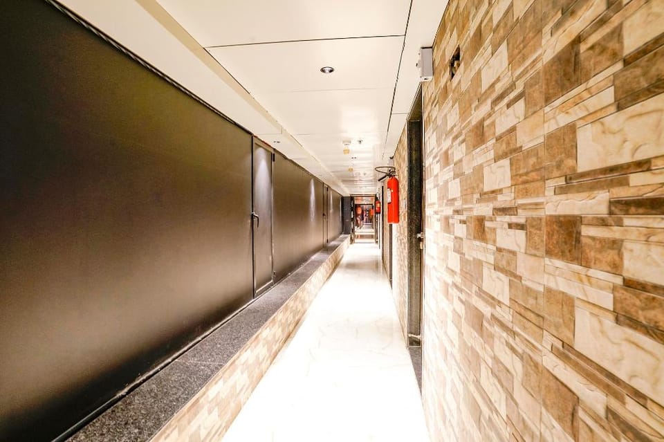 FabHotel Prime Welcome Palace - Nandi Park Society, Piplod Hotel in Gujarat
