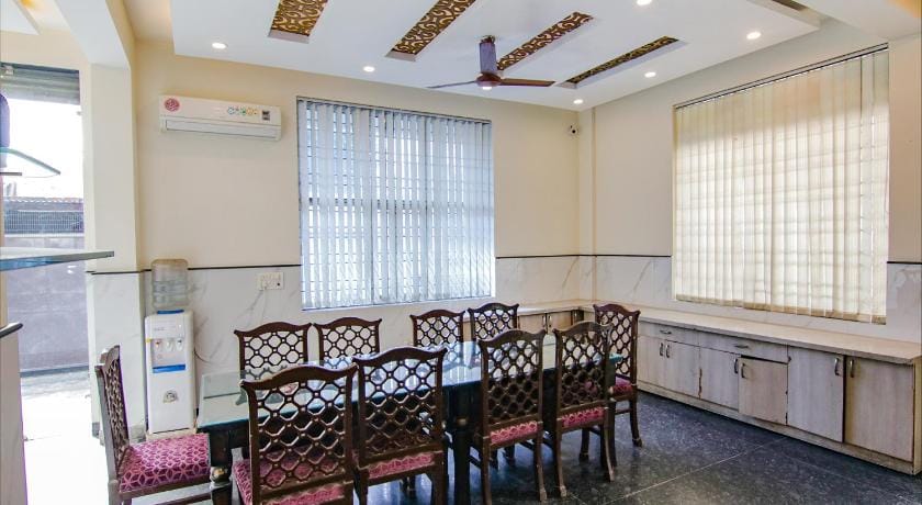 FabHotel Airport Avalon Hotel in New Delhi