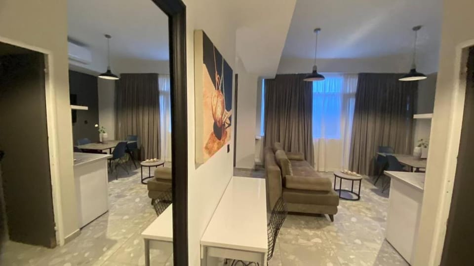 Monastiraki 112 - 38m2 SuperHost Hub Apartment in Athens