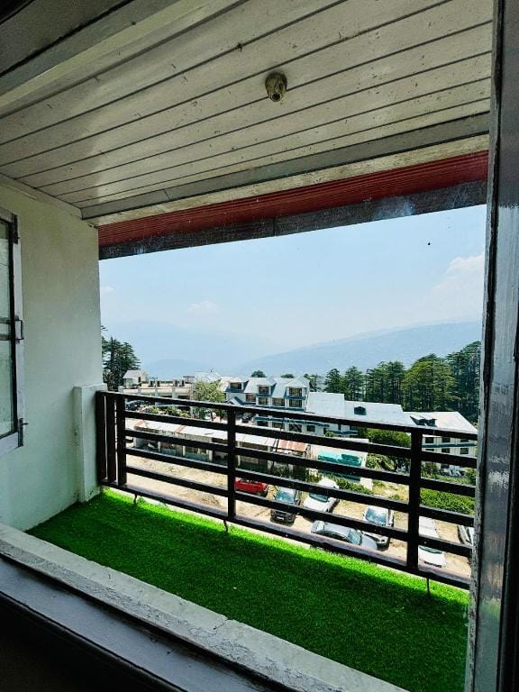 Hotel Patnitop by EMT Hotel in Punjab