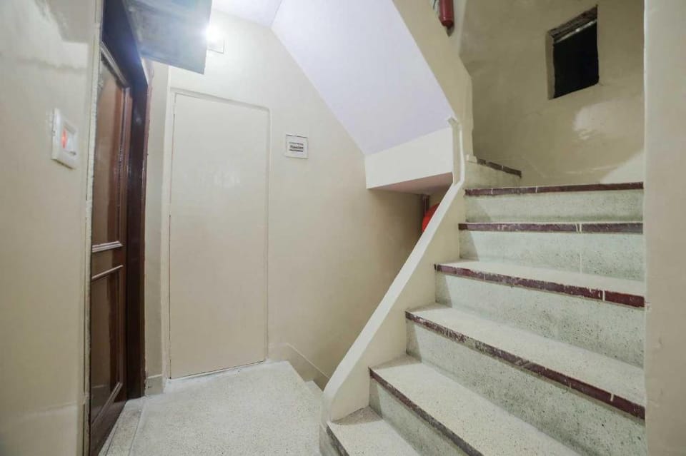 Hotel O 83552 Anchal Guest House Hotel in New Delhi