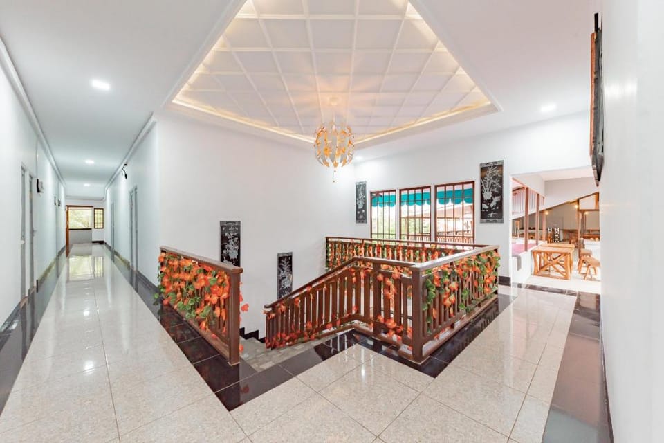 Urbanview Hotel Tropical Ketapang by RedDoorz Hotel in West Java