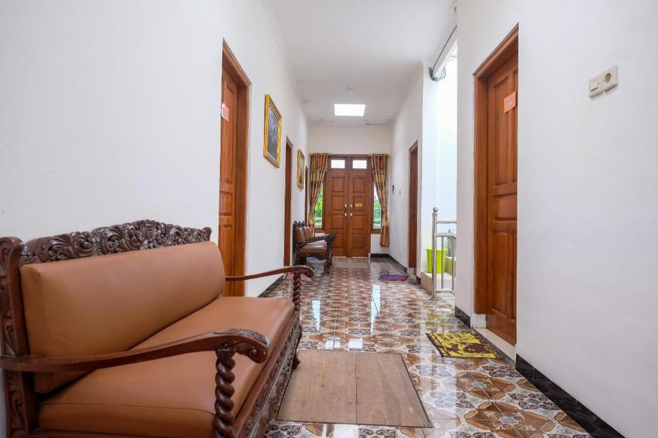 RedDoorz Syariah @ Griya Thamrin Manahan Solo Hotel in Special Region of Yogyakarta
