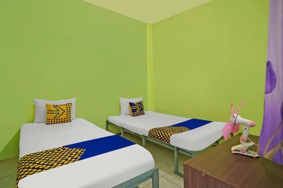 OYO Life 92474 Penginapan Rusunawa Ii Hotel in East Java