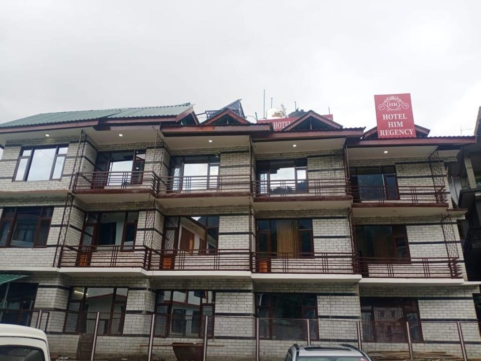 Hotel Him Regency By MSR Hotels and Resorts Hotel in Manali