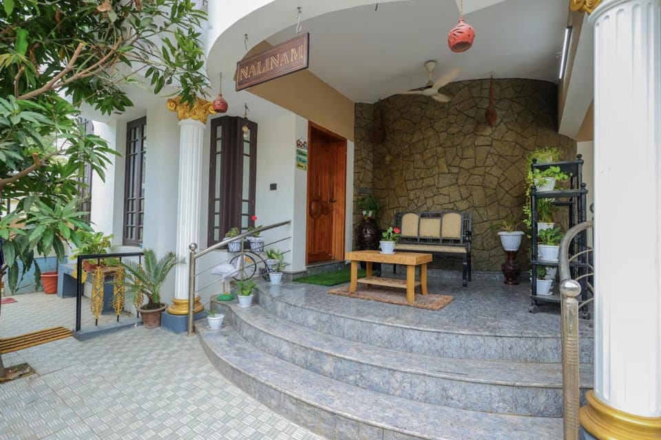 NALINAM HOMESTAY Bed and Breakfast in Thiruvananthapuram