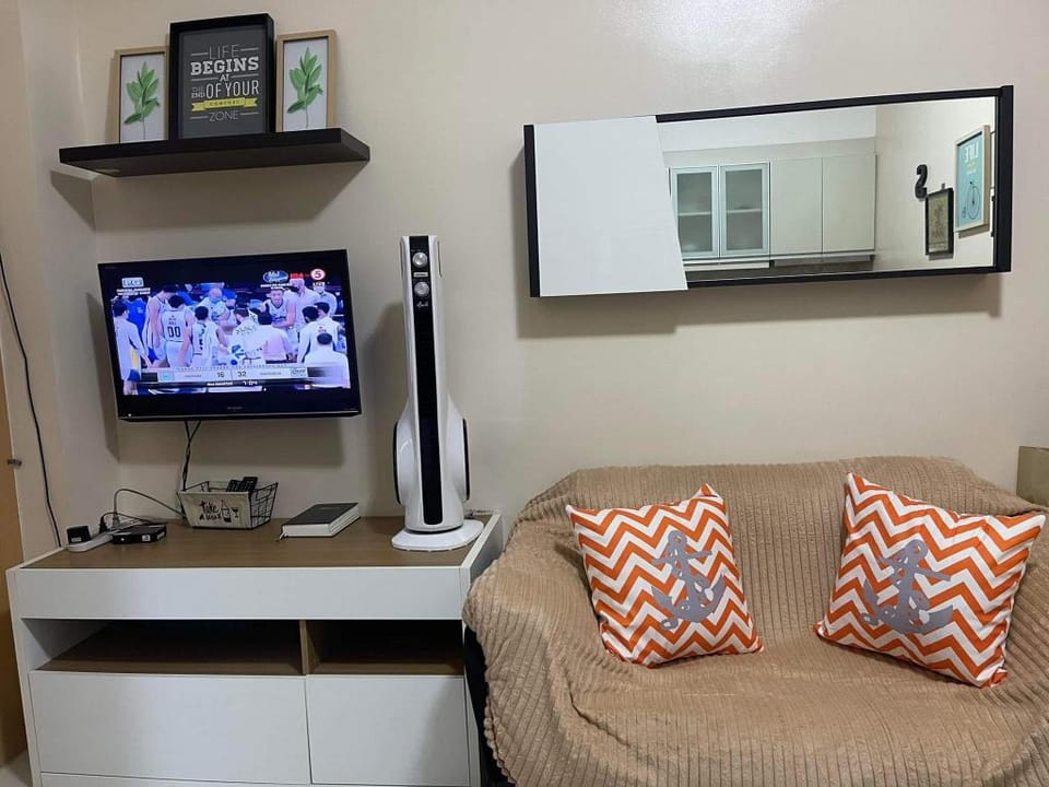 Sweetest Home (Studio Unit near Venice Mall) Apartment in Makati