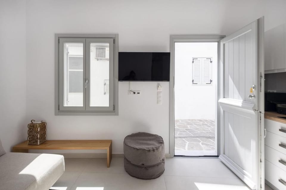 Parikia's Cosy Jewel Apartment in Paros