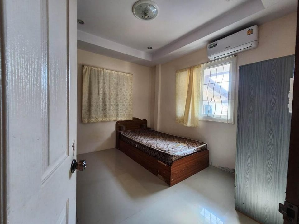 HOMEis garden villa Sattahip Vacation rental in Chon Buri Changwat