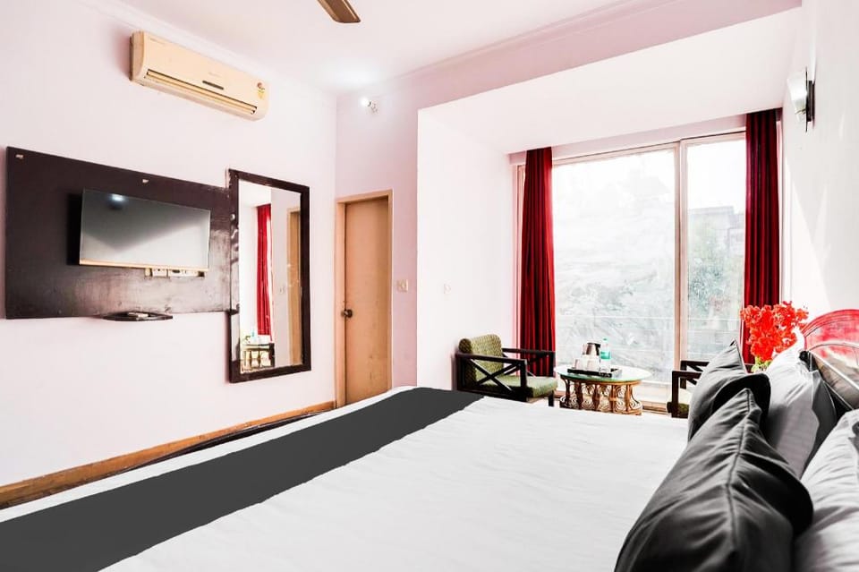 Hotel O Noida Stay Hotel in Noida