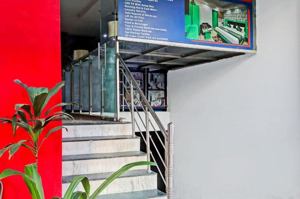Collection O Noida Saffron Hotel in Noida