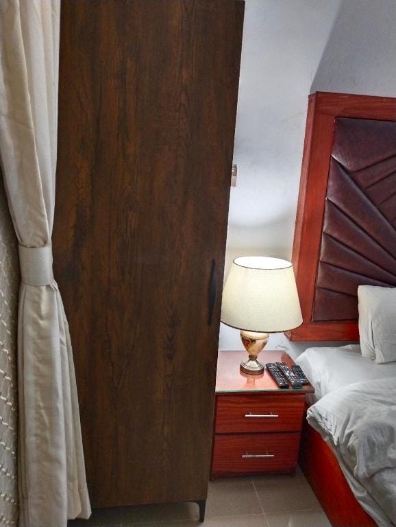 Homewood Suite One Bedroom Apartment Apartment in Lahore