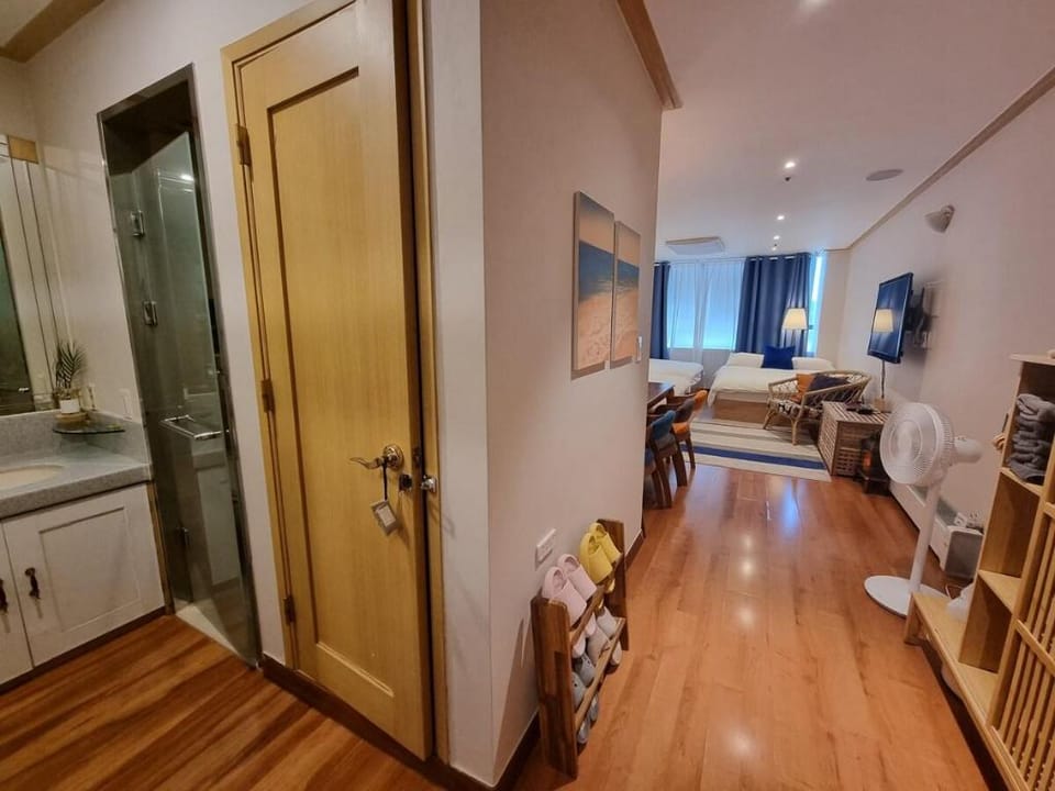 Super location★1 sec from Hongdae SUB&wifi Netflx1 Apartment in Seoul