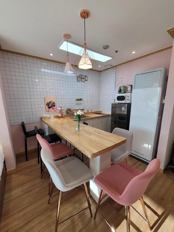 super location♬1sec from Hongdae SUB&Netflix,wifib Apartment in Seoul