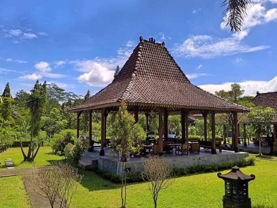 Balkondes Kebonsari Villa in Indonesia