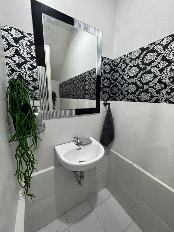 TymCast's Place - 2 Story house Vacation rental in Central Visayas