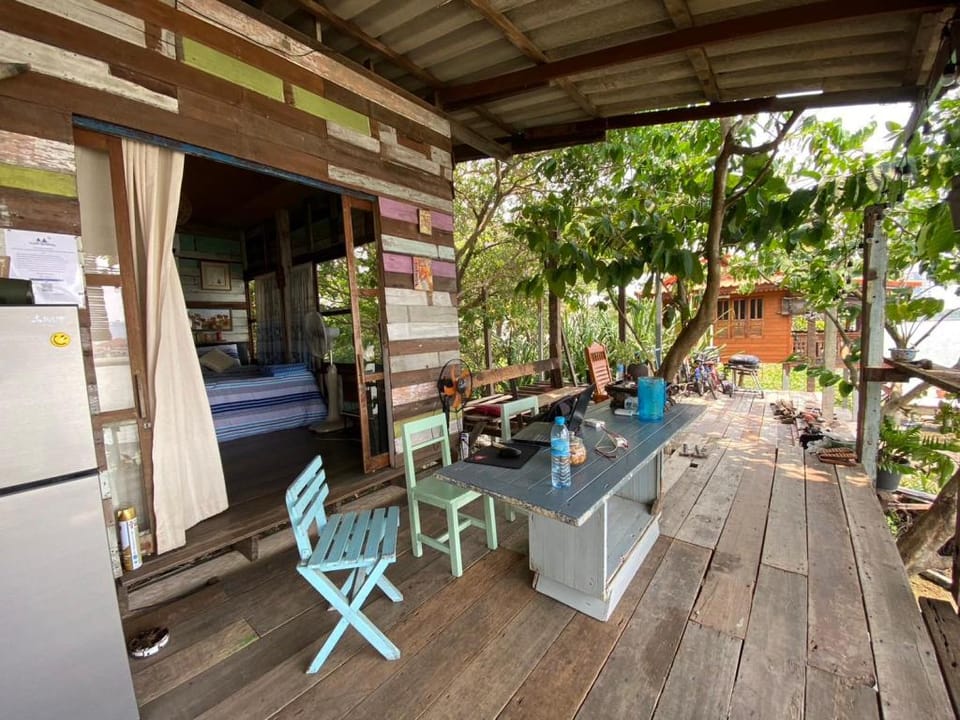Baan GoLite Ko Kret Vacation rental in Bangkok