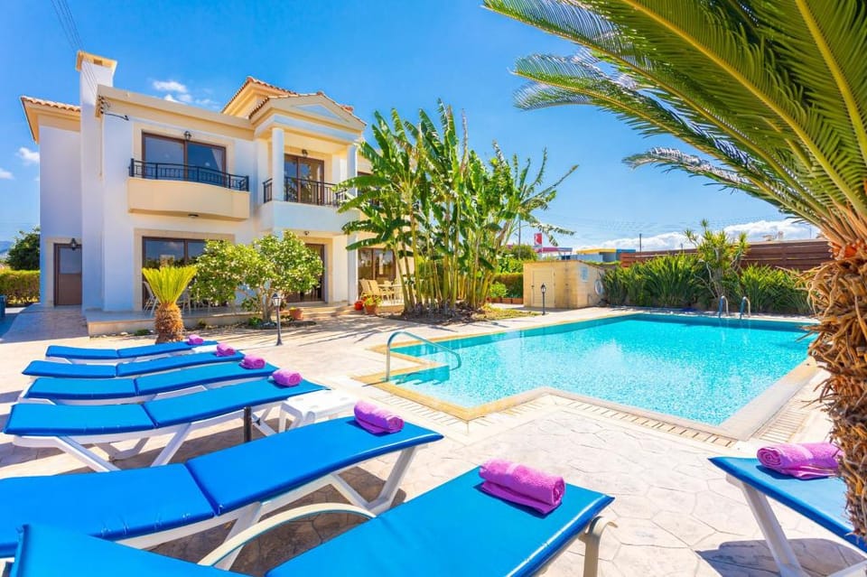 Villa Dora in Argaka Apartment in Paphos District