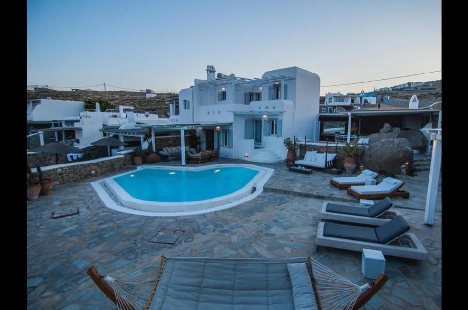 MV Serenity Villa Mykonos Apartment in Mykonos, Mikonos 846 00, Greece