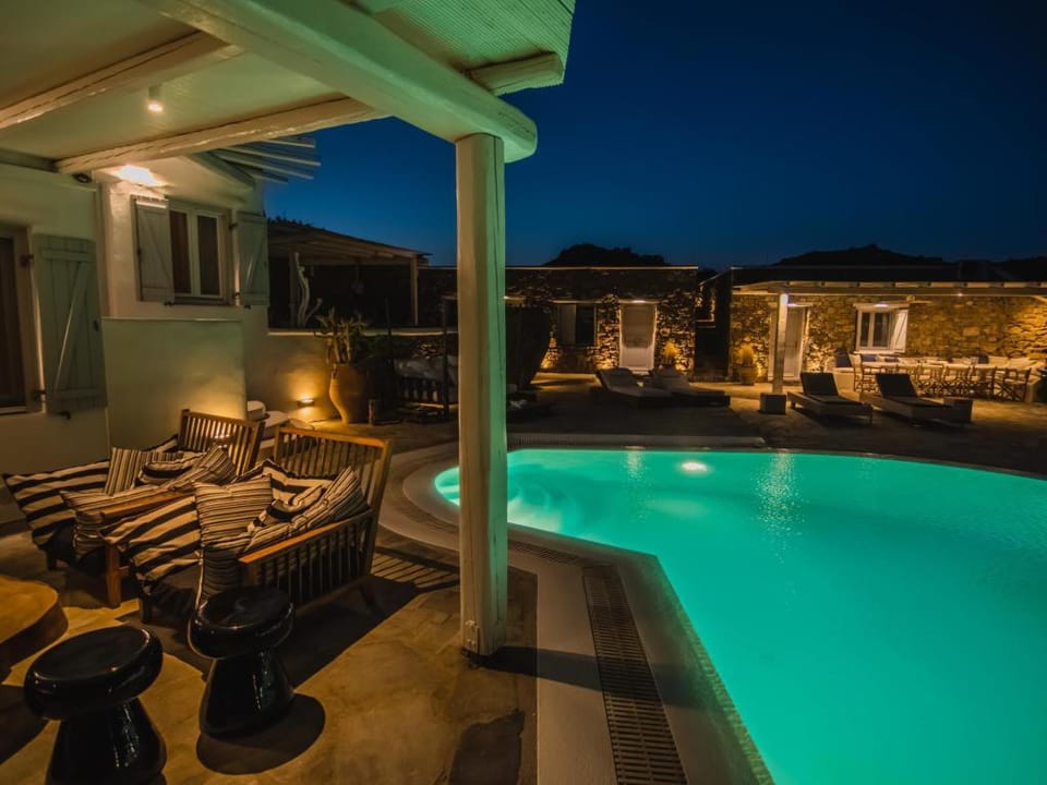 MV Serenity Villa Mykonos Apartment in Mykonos, Mikonos 846 00, Greece