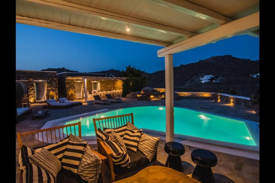 MV Serenity Villa Mykonos Apartment in Mykonos, Mikonos 846 00, Greece