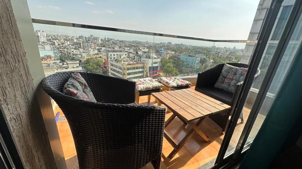 Studio 808 luxury 1BR with skyline view +pool Apartment in Jaipur