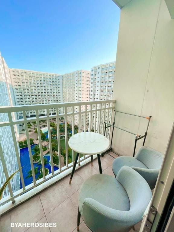 STAYCATIONbyK  Apartment in Pasay