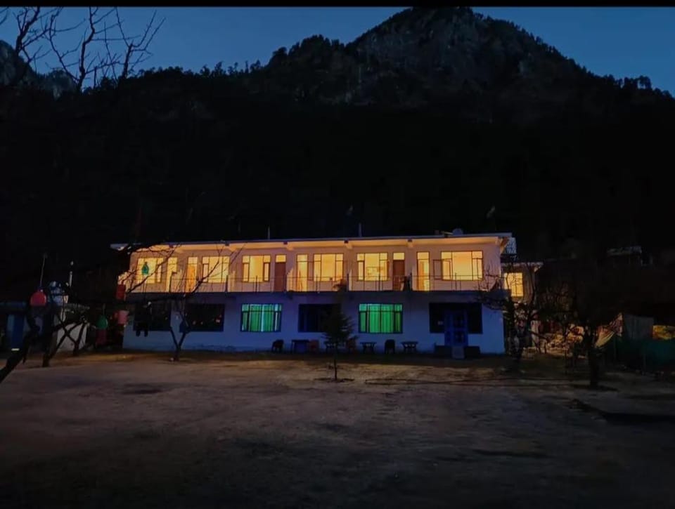 Sky Heaven Katagla Hotel in Himachal Pradesh