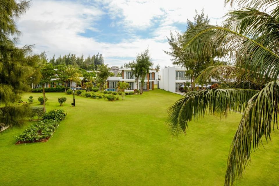 Villa beachfront 2 phòng ngủ Long hải - Vũng Tàu Villa in Vung Tau
